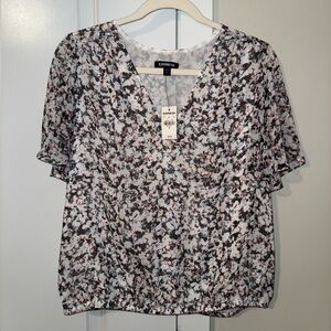 Express Women's Printed Flutter Sleeve Top - Blouse - Size M - NWT